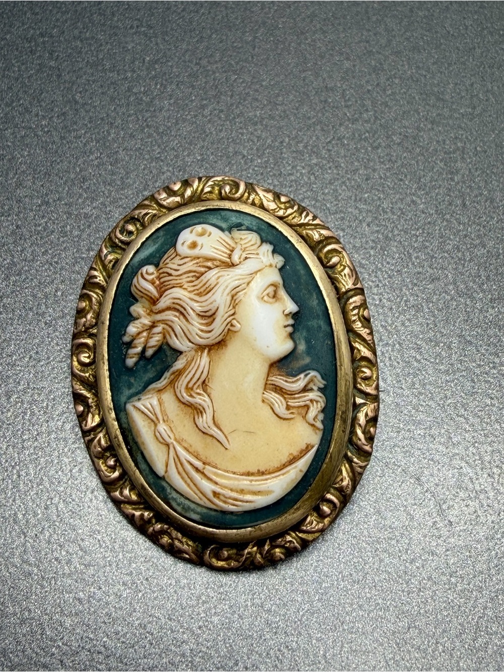 Vintage Stone Cameo in Oval